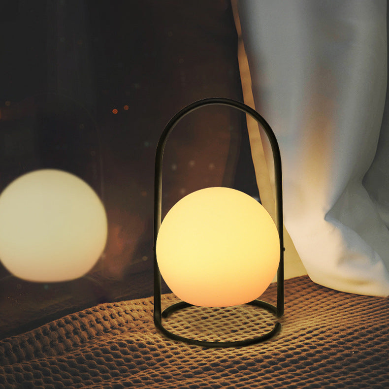 Metal PE Ball Egg Table Lamp