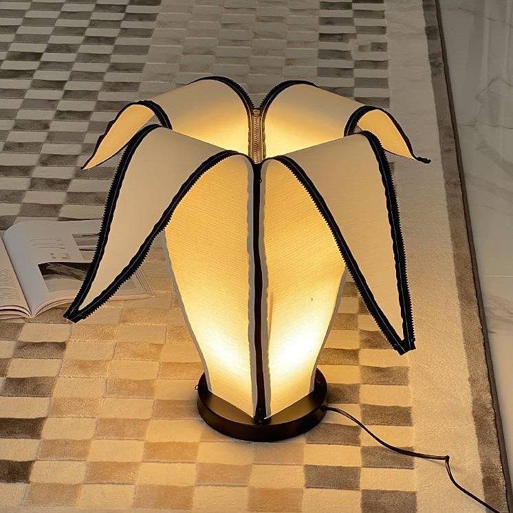 Hardware Fabric Banana Bedroom Table Lamp