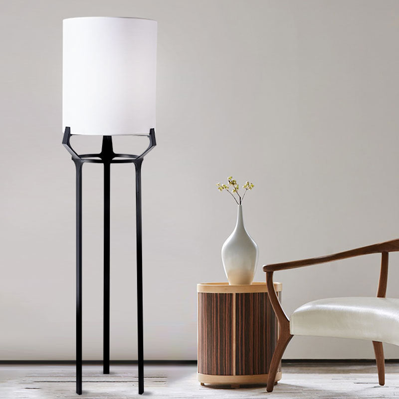 Fabric Round Iron Tripod Floor Lamp