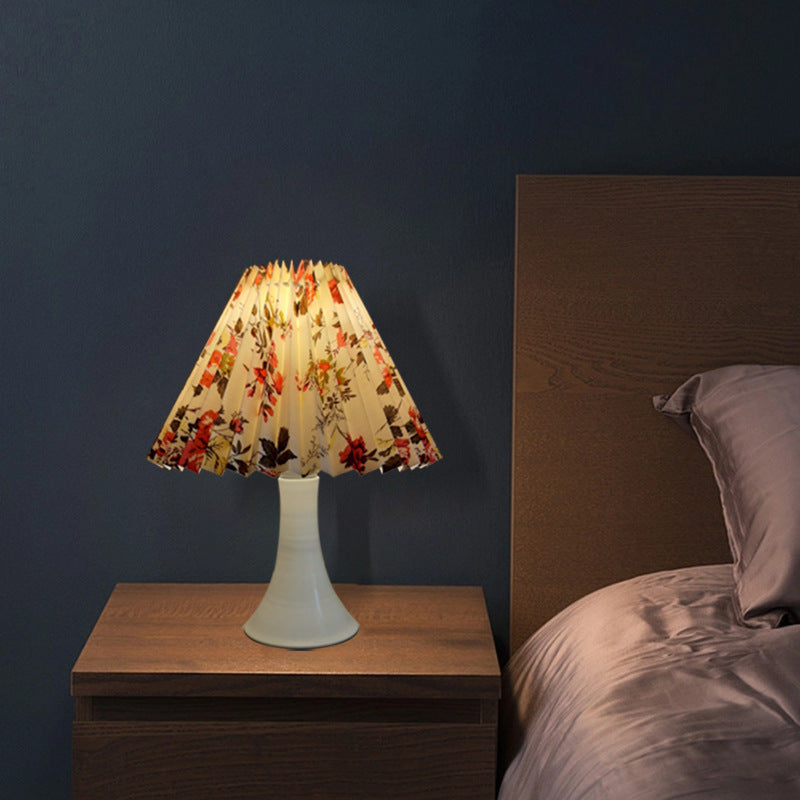 Pleated Printed Cylinder Iron Table Lamp