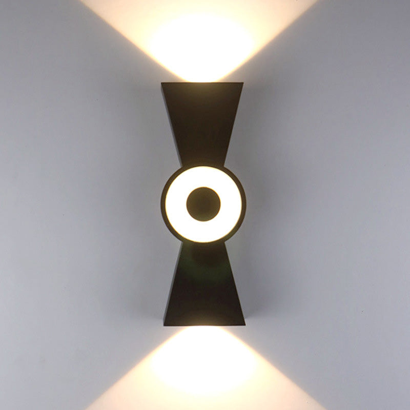 Hourglass Knot Aluminium PC Outdoor Light
