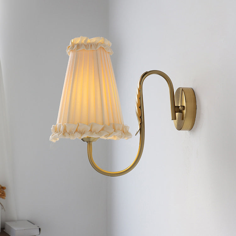 Pastoral Pleated Fabric Lace Wall Lamp