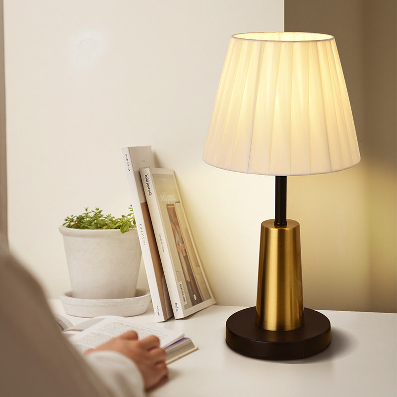 Iron Cloth Table Lamp