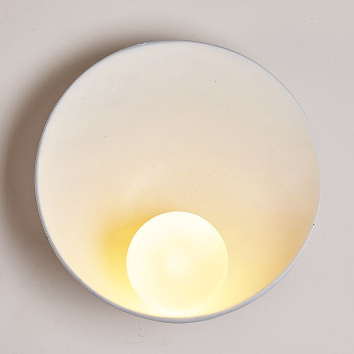 Round Iron Resin Wall Lamp