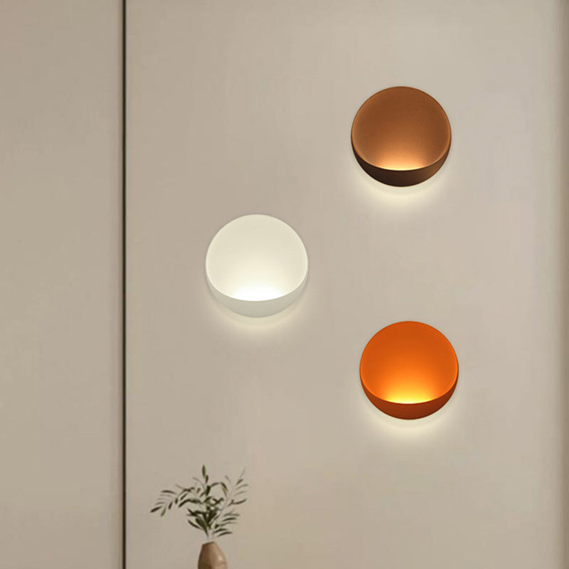 Round Aluminum Wall Lamp