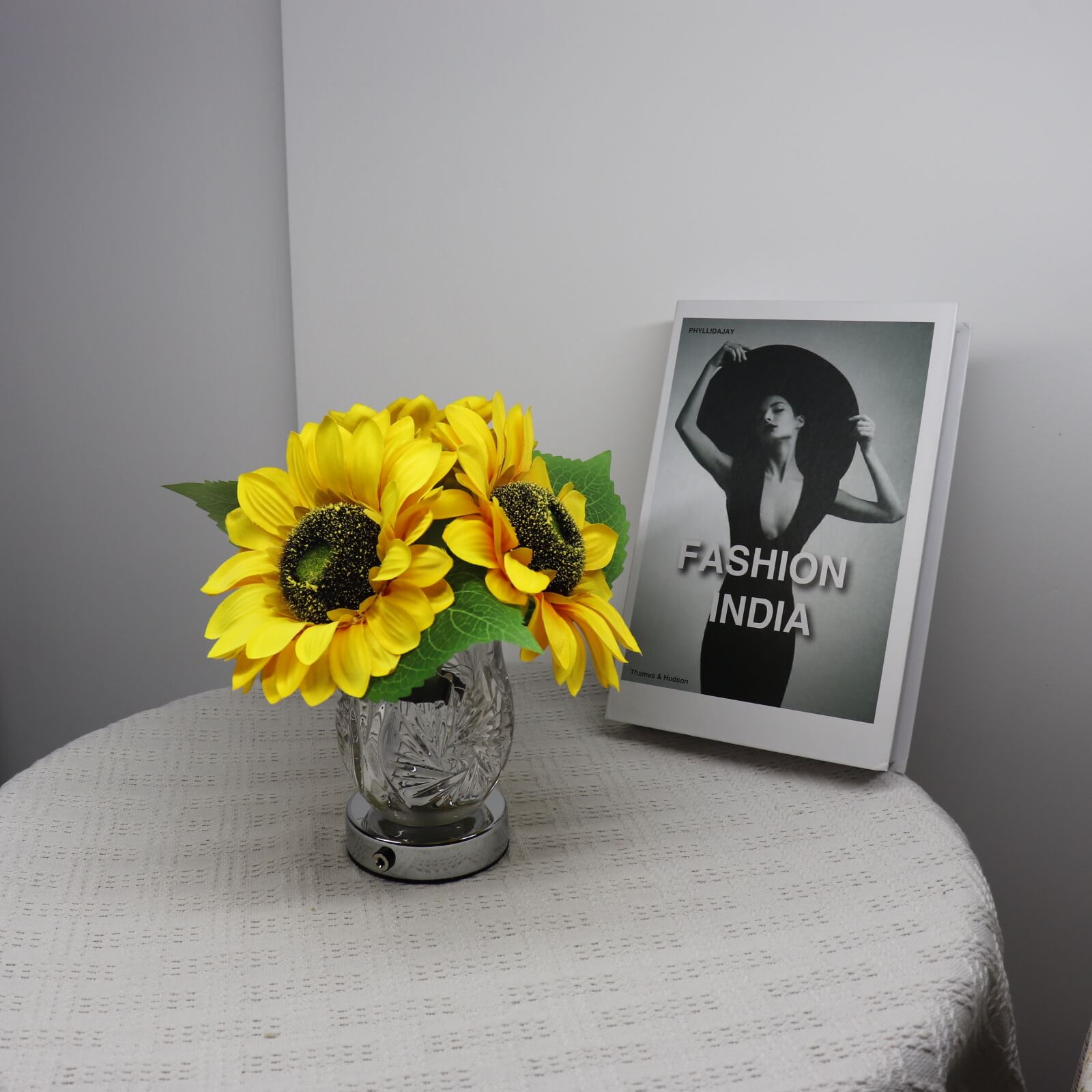 Sunflower Glass Vase Table Lamp
