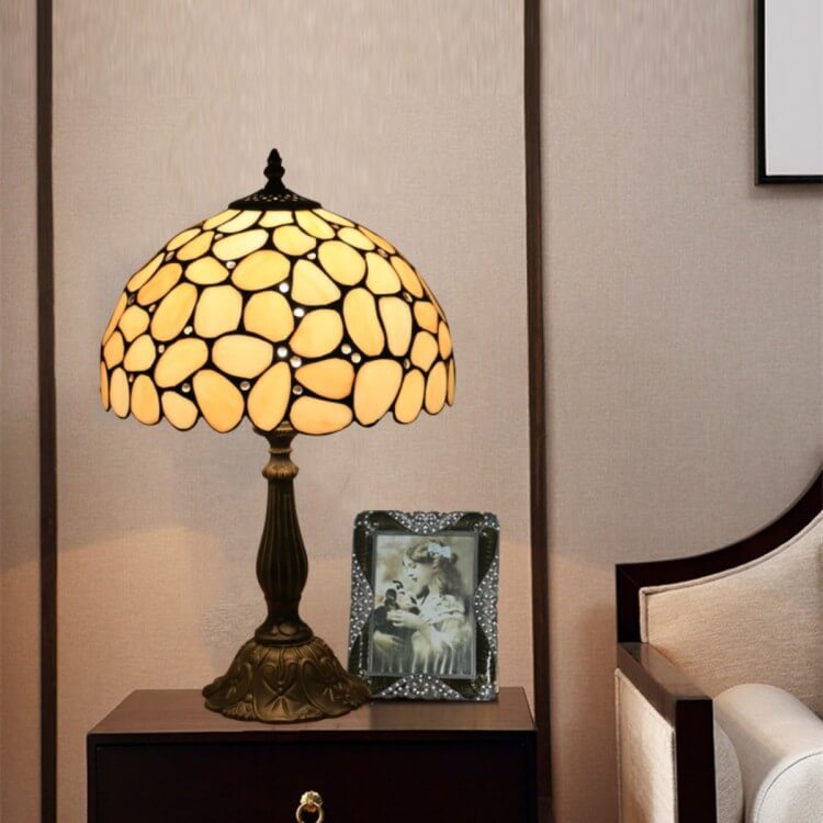 Pebbles Flower Stained Glass Table Lamp
