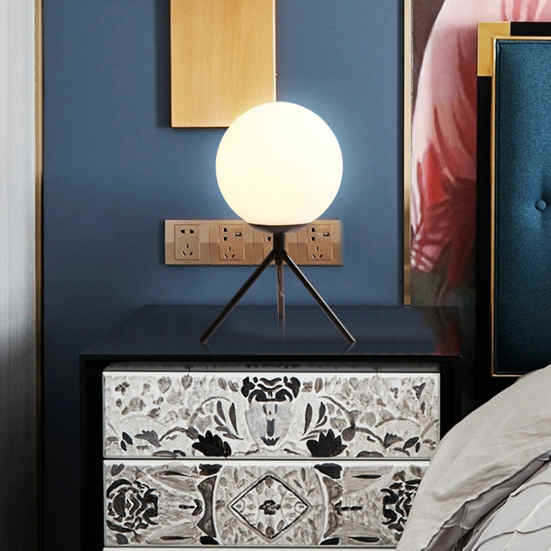 Iron Glass Ball Bracket Table Lamp