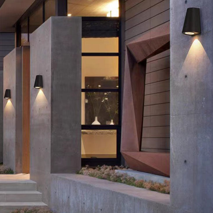 Aluminum Horn Outdoor Light