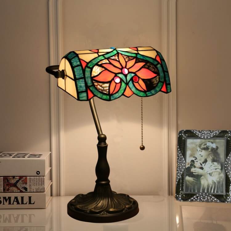 Floral Peach Heart Stained Table Lamp