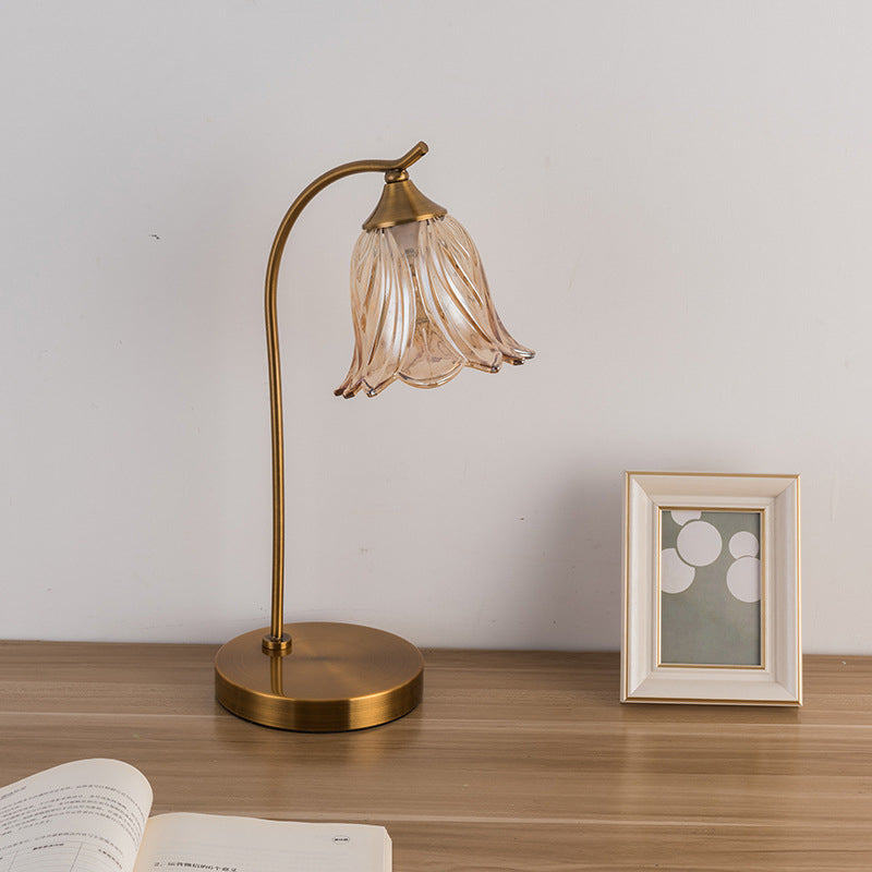 Round Flower Shaped Metal Table Lamp