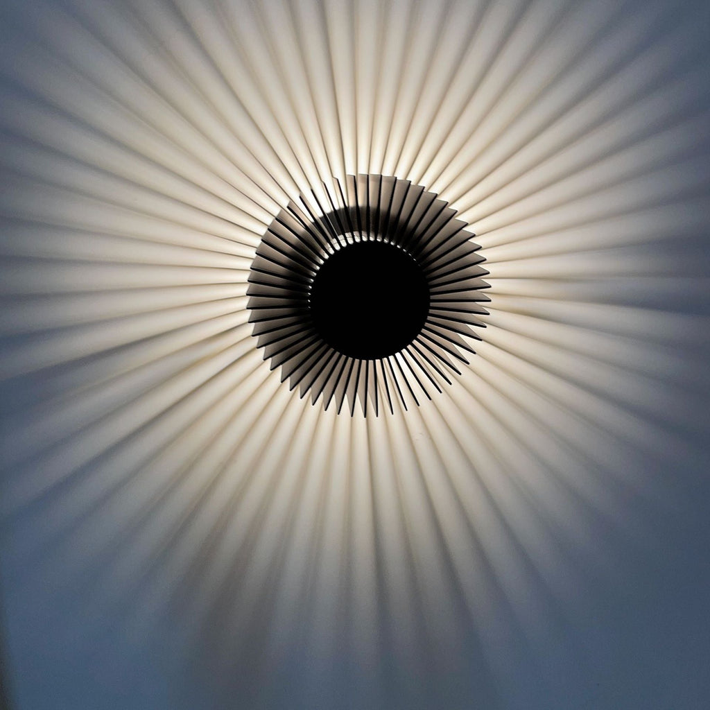 Aluminum Round Sun Flower Wall Lamp