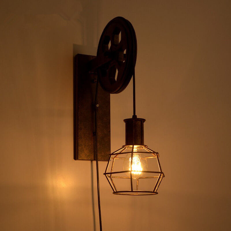 Pulley Iron Wall Lamp