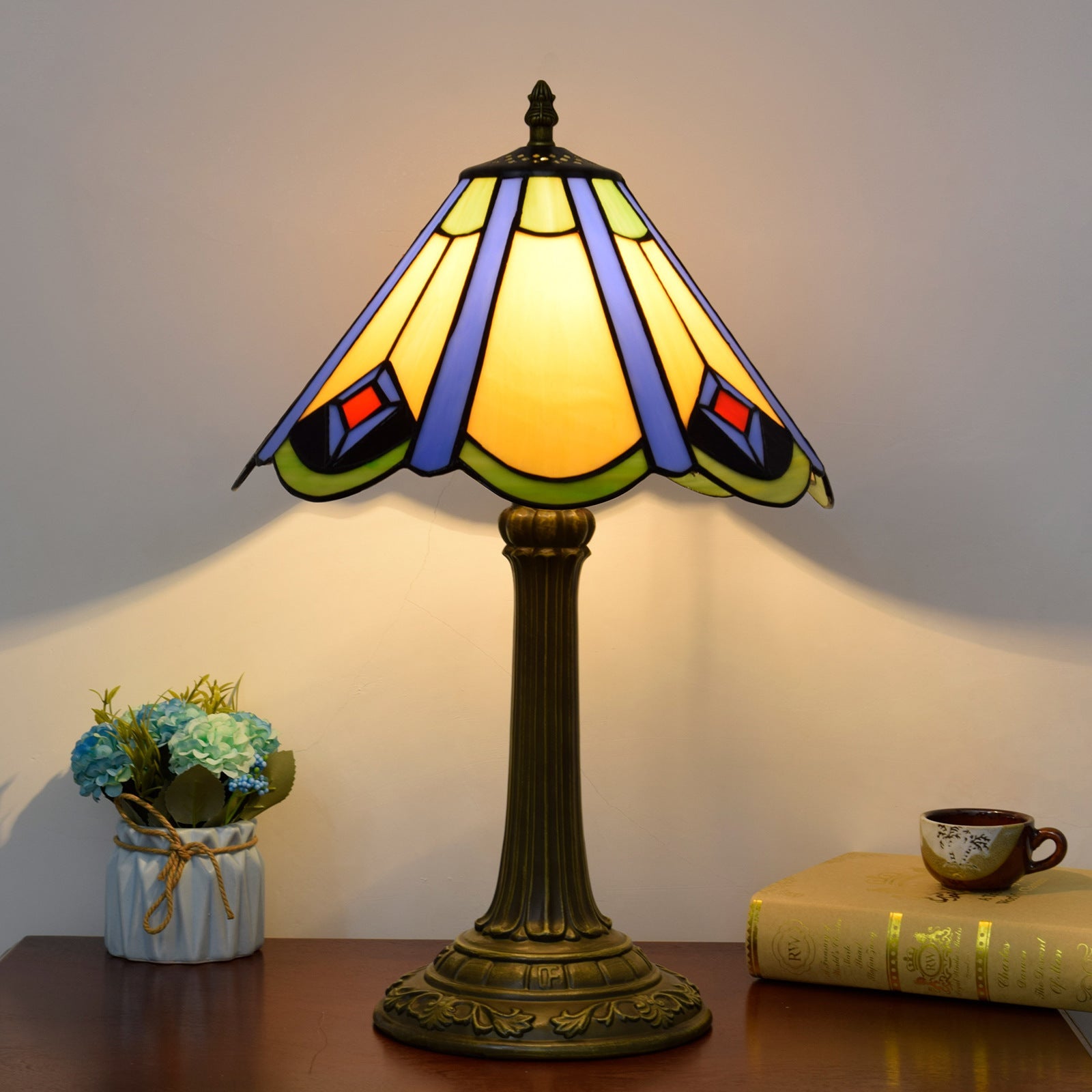 Conic Aluminium Alloy Glass Table Lamp