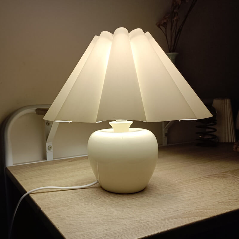 Ceramic Cloth Pleated Table Lamp