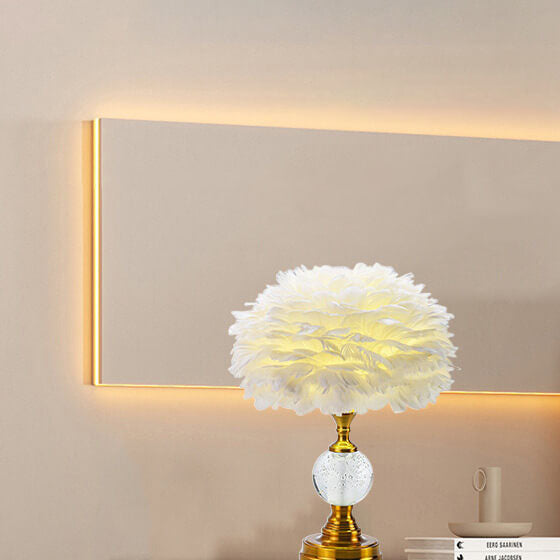 Iron Round Feather Lampshade Table Lamp