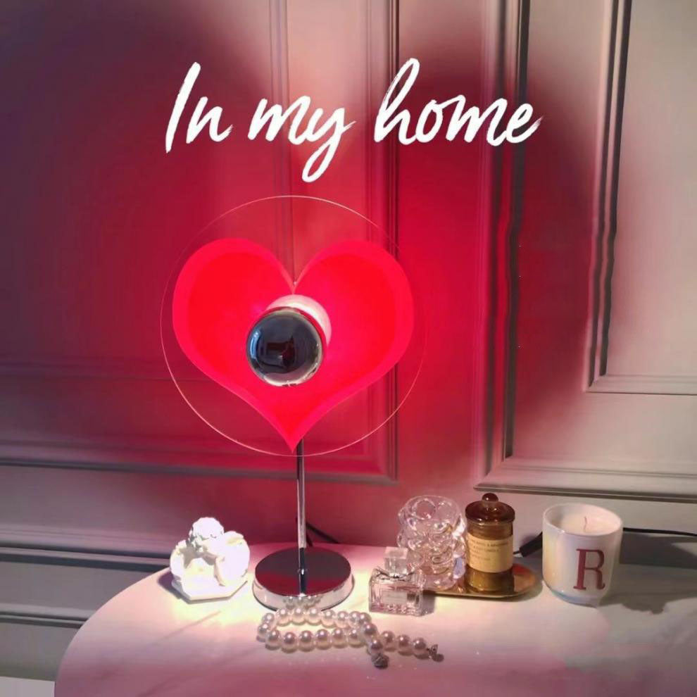 Heart Round Metal Acrylic Table Lamp