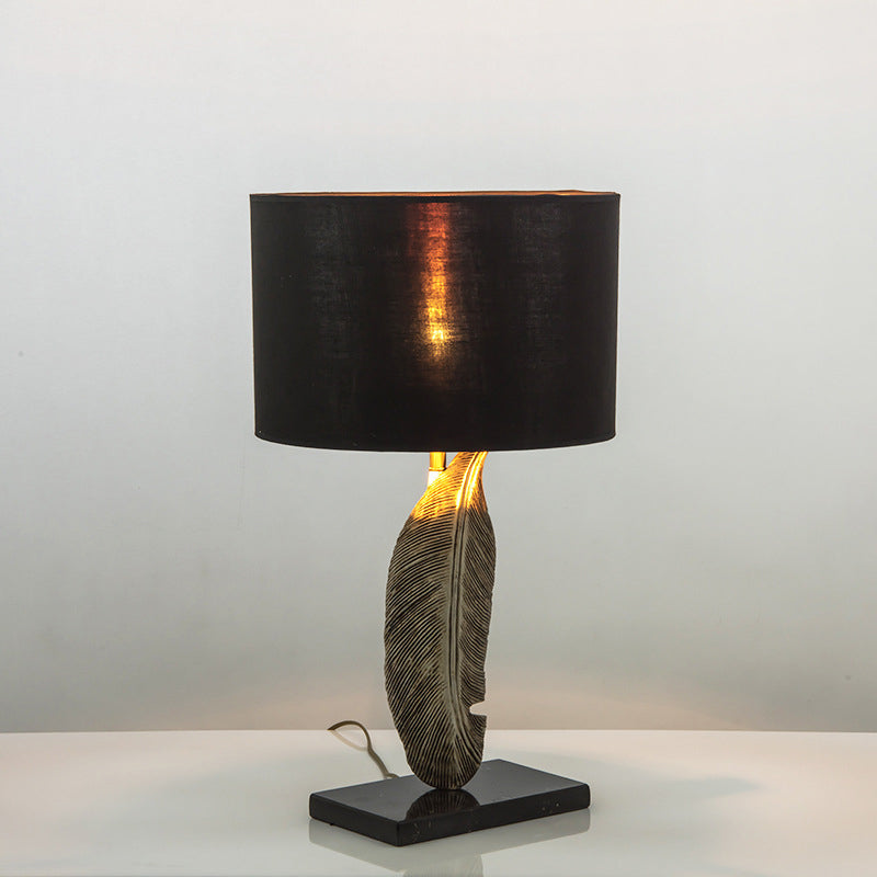 Leaf Resin Fabric Iron Table Lamp