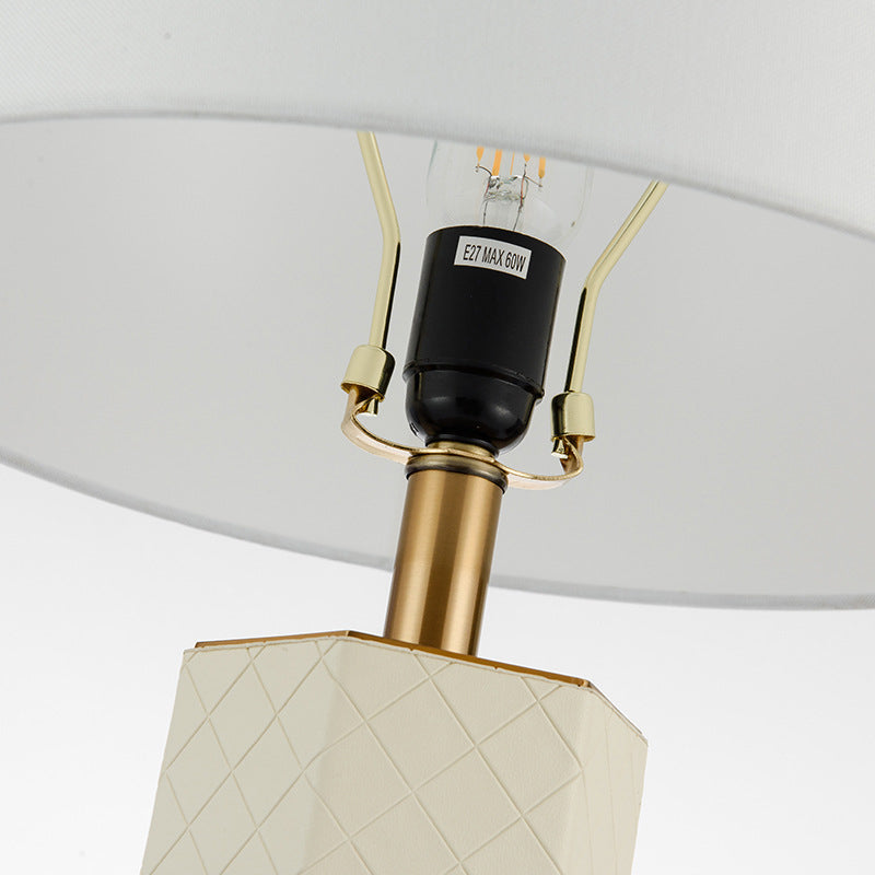 Hexagonal Column Round Marble Table Lamp
