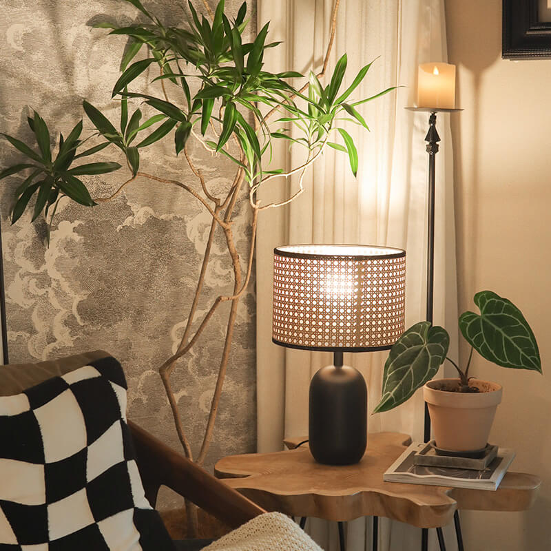 Rattan Weaving Metal Table Lamp