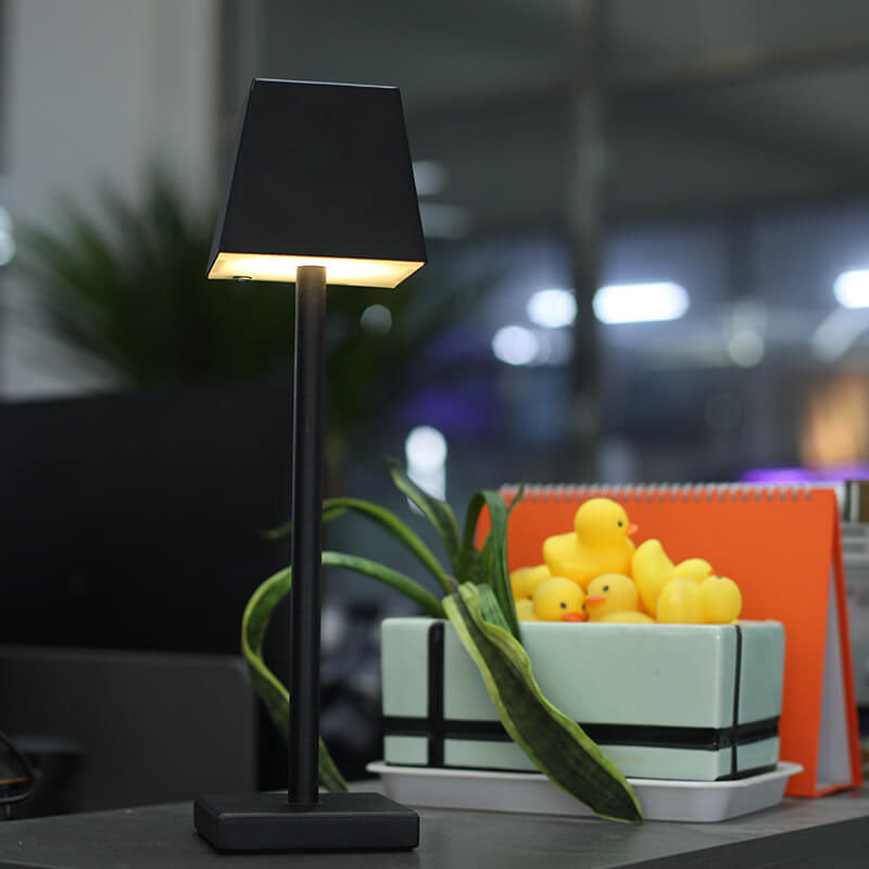 Solid Color Square Metal Table Lamp