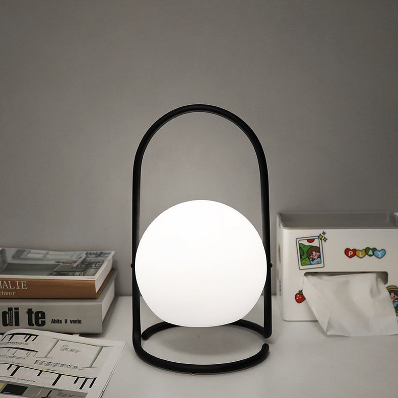 Metal PE Ball Egg Table Lamp