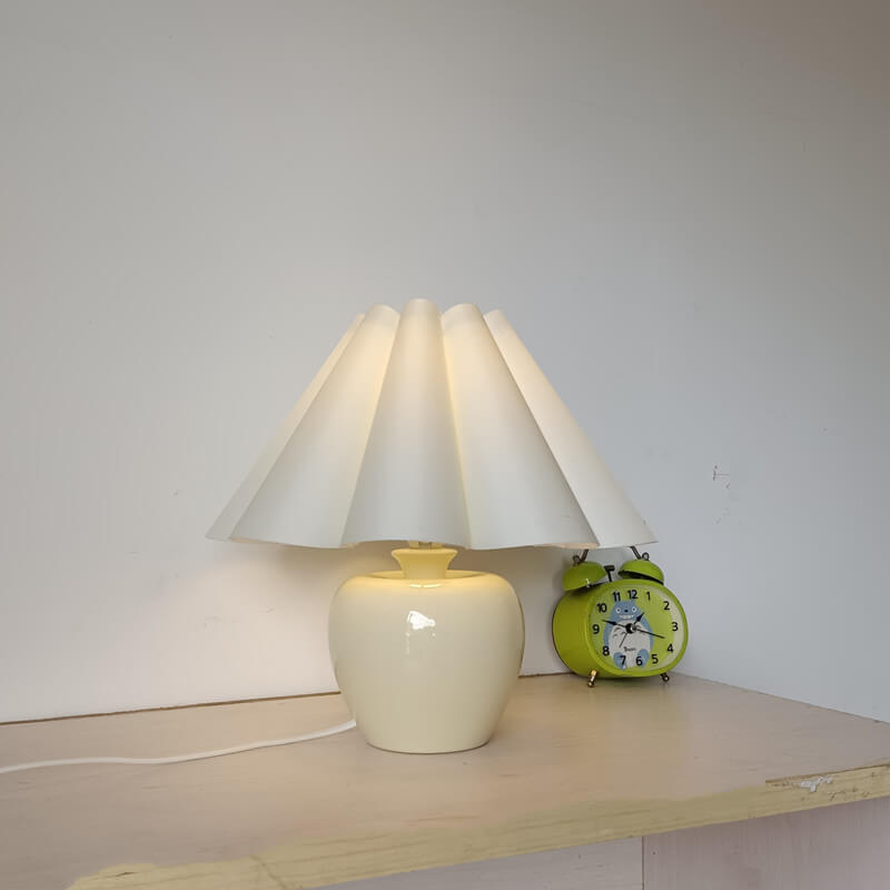 Ceramic Cloth Pleated Table Lamp