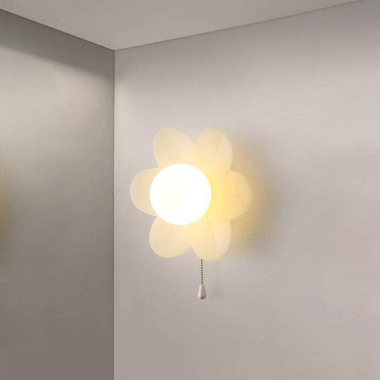 Cream Flower Resin Bedroom Wall Lamp