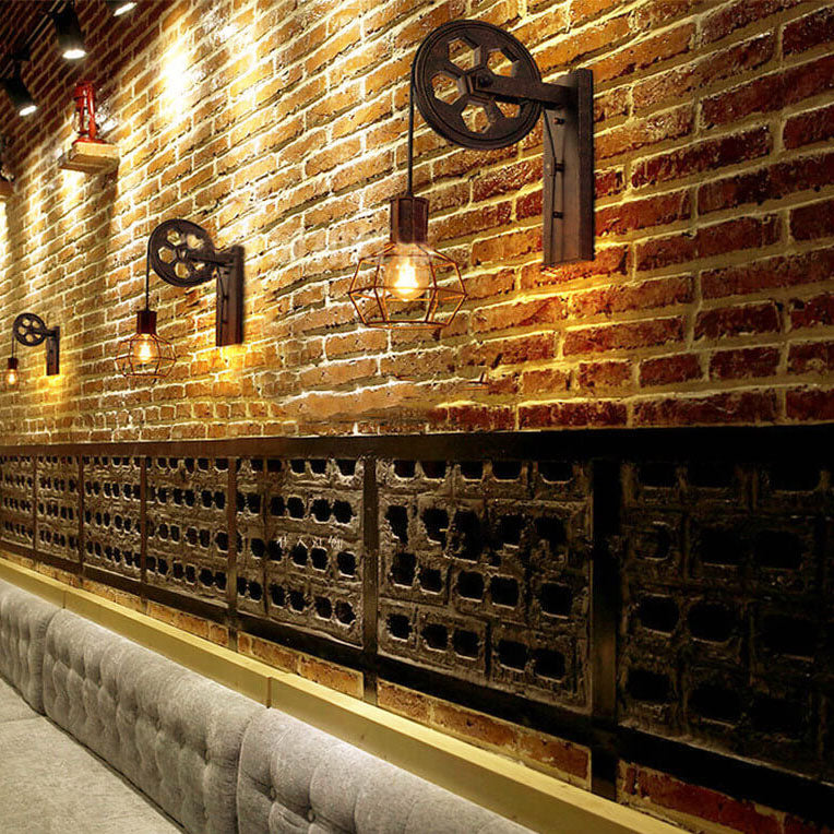 Pulley Iron Wall Lamp