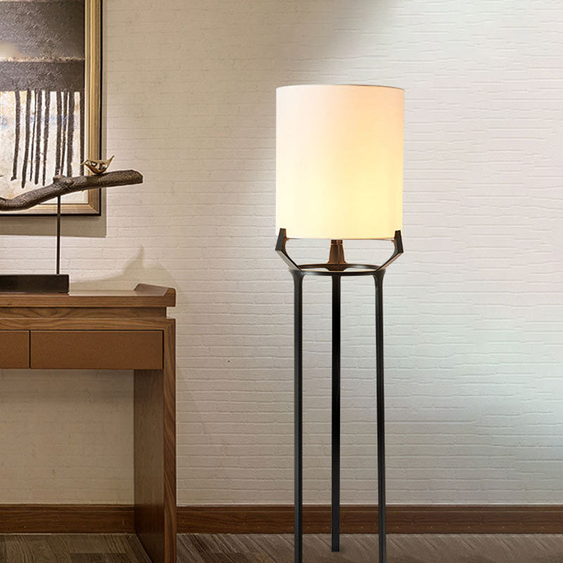 Fabric Round Iron Tripod Floor Lamp