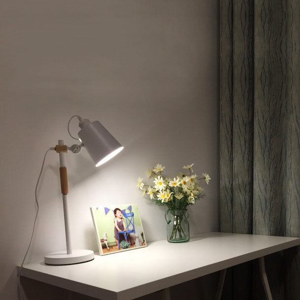 Solid Color Wood Hardware Table Lamp