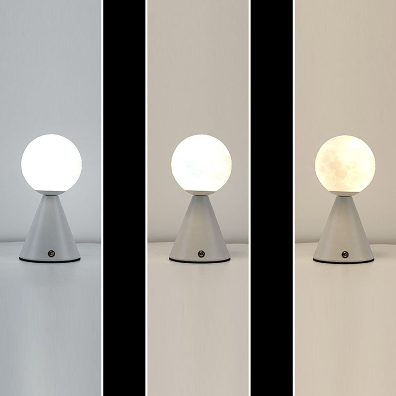 Iron PIA Conic Ball Table Lamp