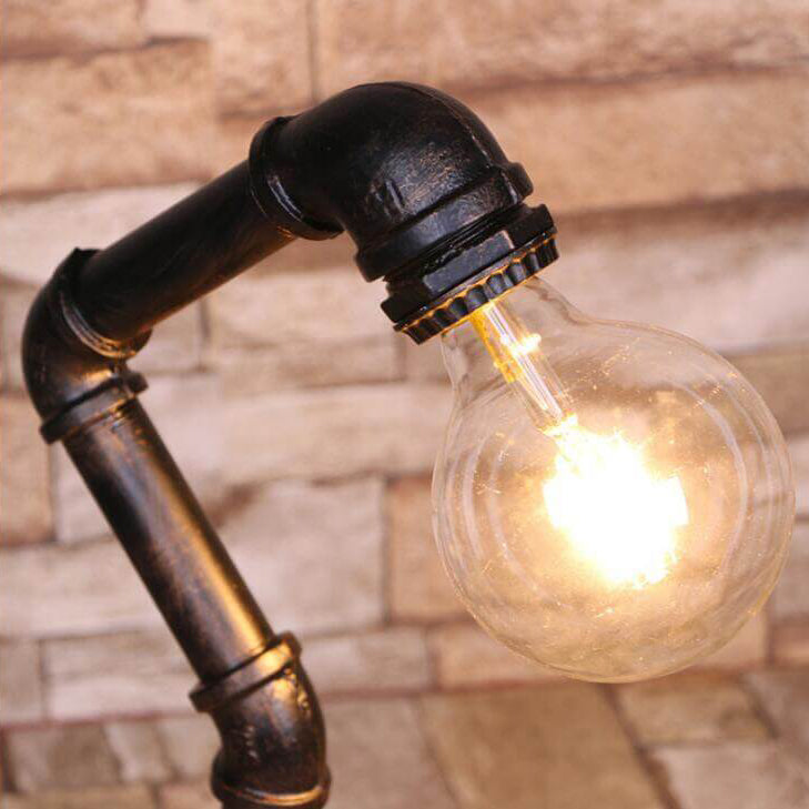Pipe Iron Table Lamp
