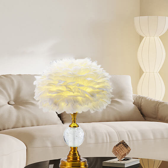 Iron Round Feather Lampshade Table Lamp