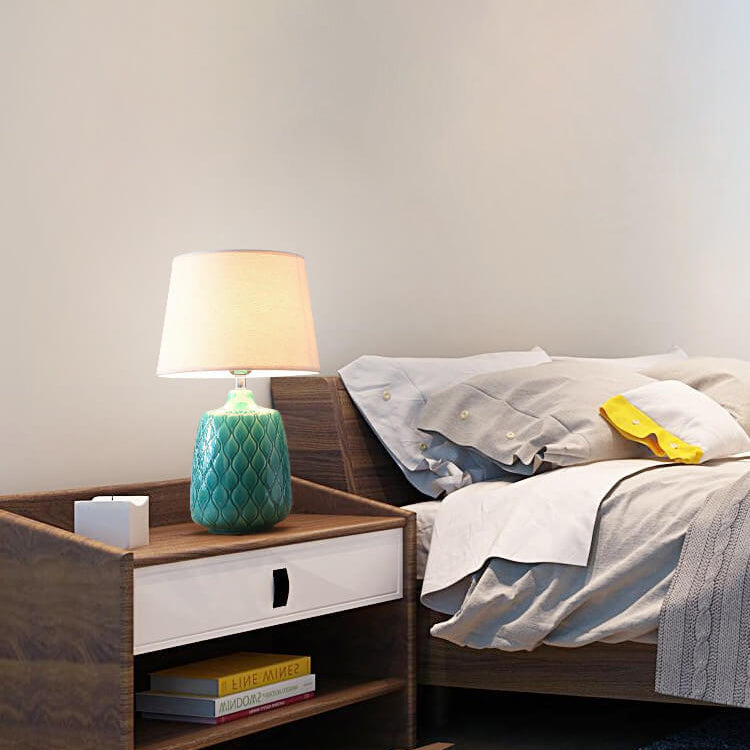 Ceramic Fabric Lampshade Table Lamp