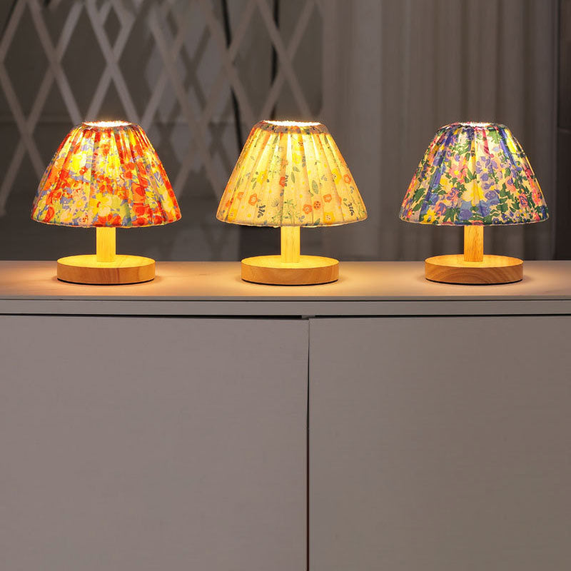 Iron Flower Shape Table Lamp
