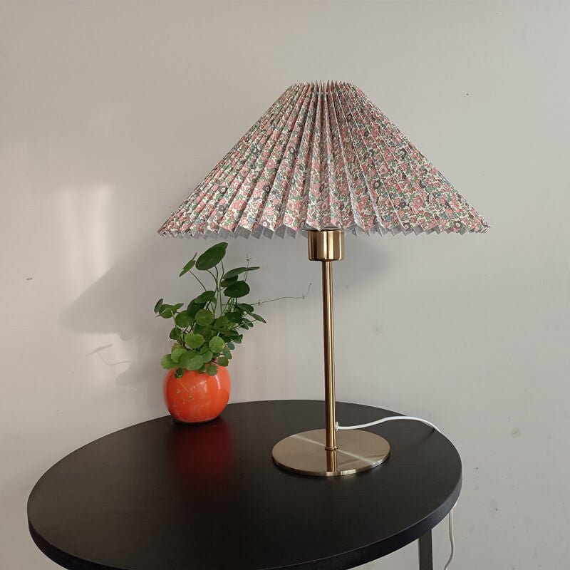 Nostalgic Pleated Cloth Cover Table Lamp