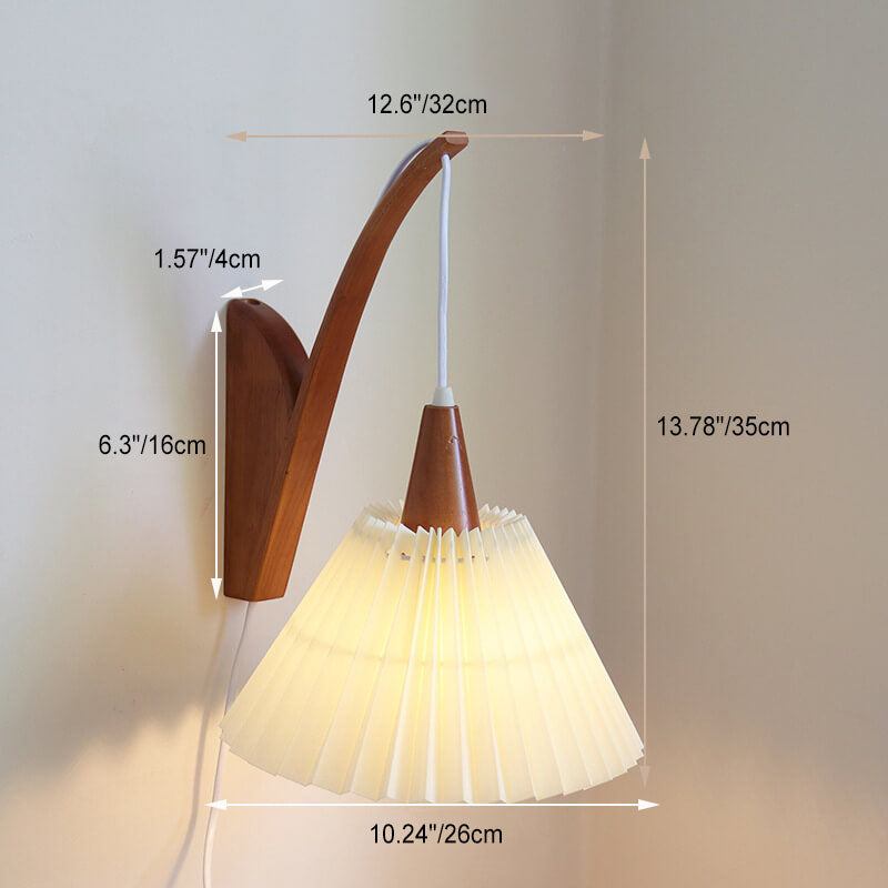 Solid Wood Pleated Fabric Wall Lamp
