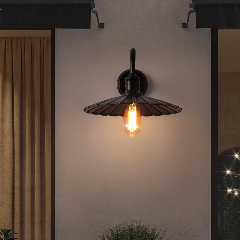 Round Pleated Petal Iron Outdoor Light