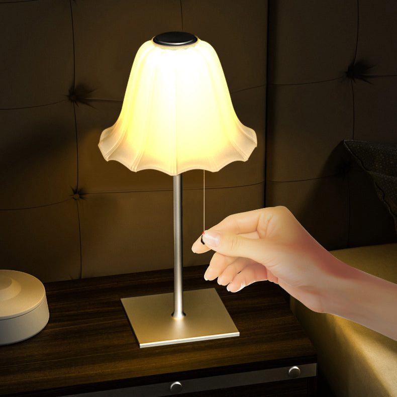Flower Aluminum Glass Bedroom Table Lamp
