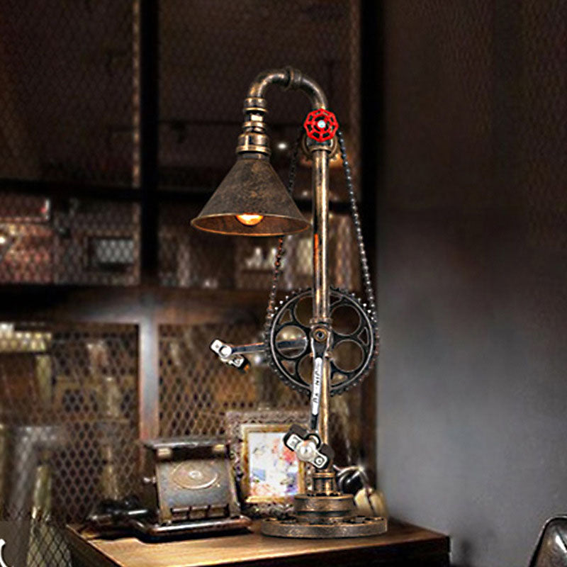Iron Gear Plumbing Metal Table Lamp