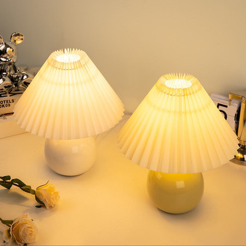 Round Pleated Ceramic PVC Table Lamp