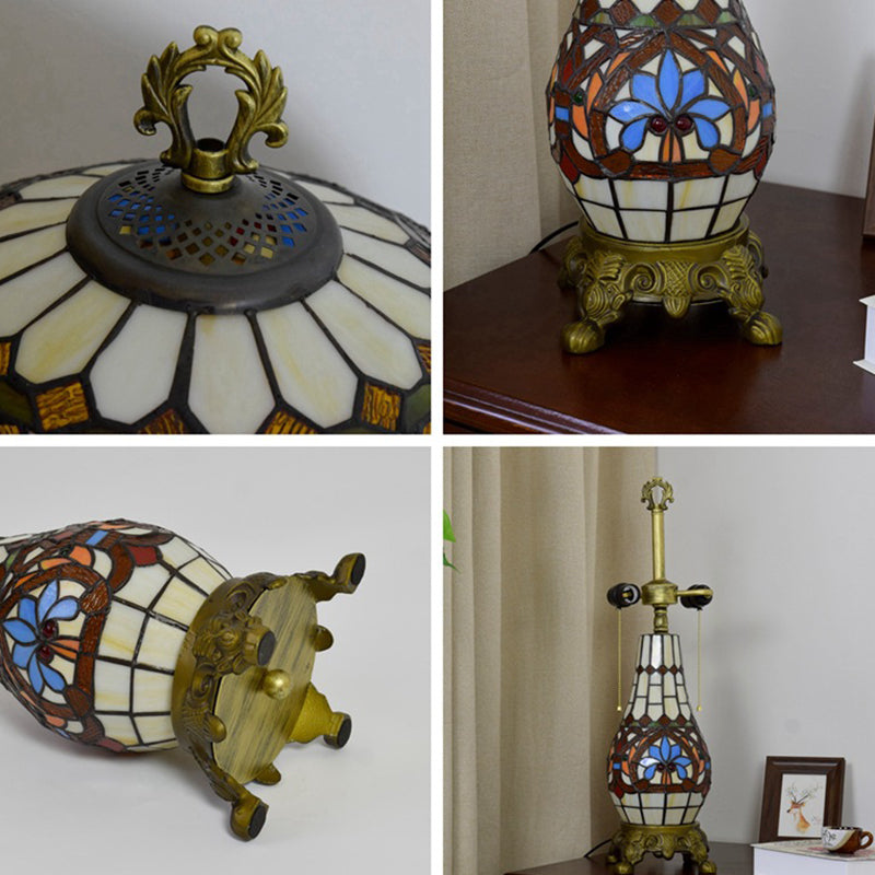 Floral Peach Heart Design 3-Light Table Lamp