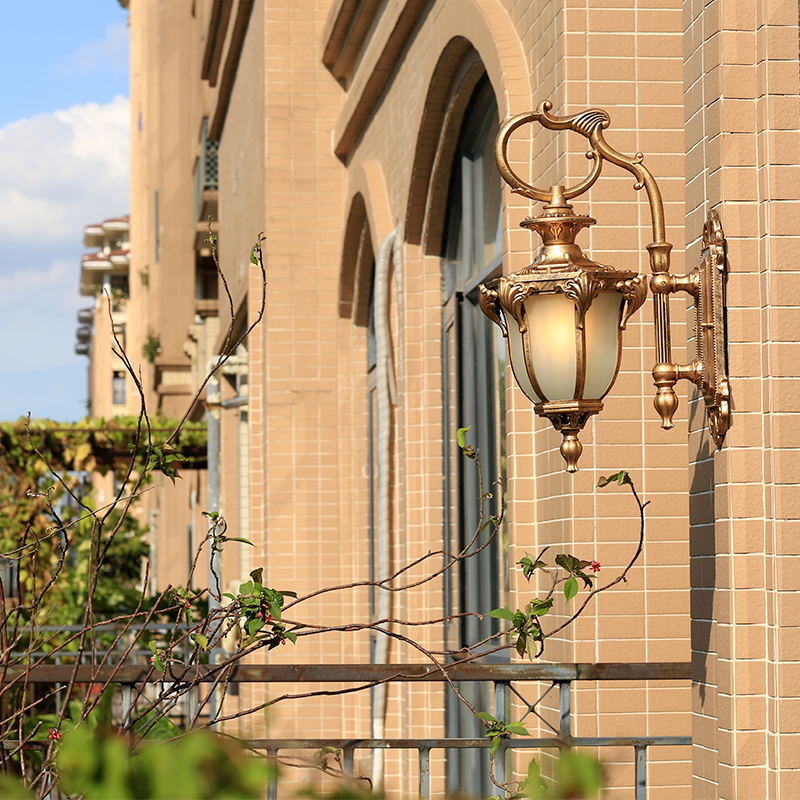 Aluminum Glass Carved Lantern Outdoor Light