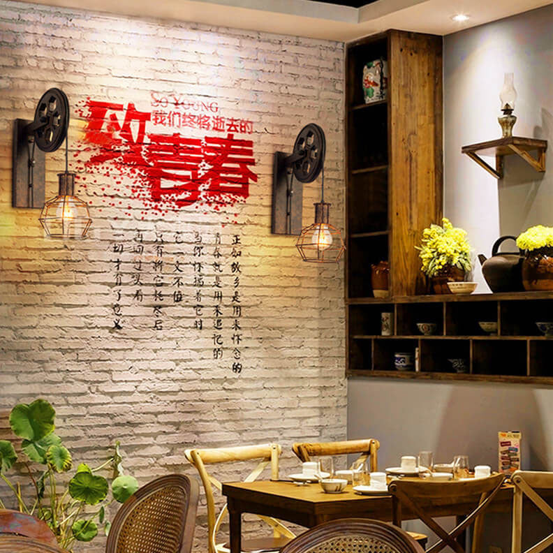 Pulley Iron Wall Lamp