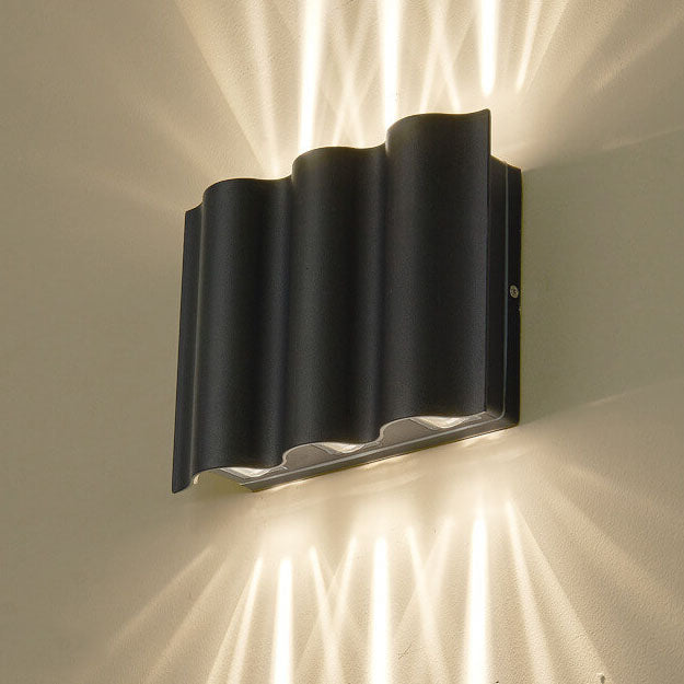 Wave Aluminum Outdoor Light
