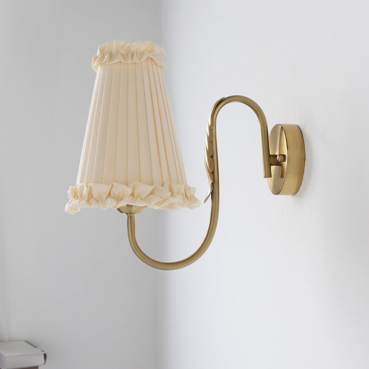Pastoral Pleated Fabric Lace Wall Lamp