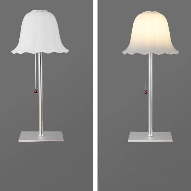 Glass Pod Pleated Pull Table Lamp