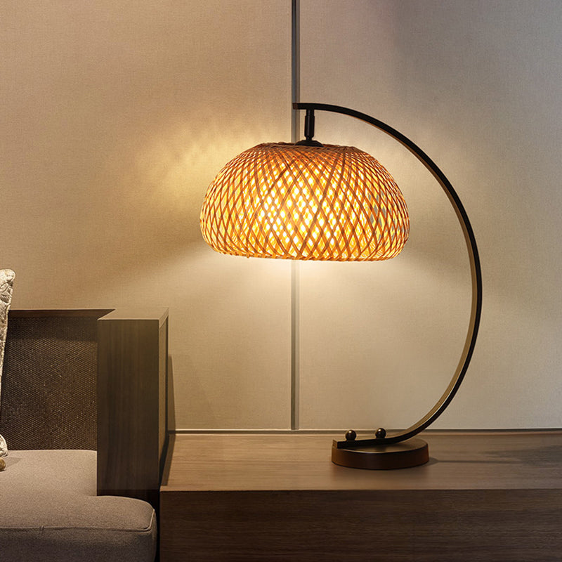 Curved Pole Round Mesh Table Lamp