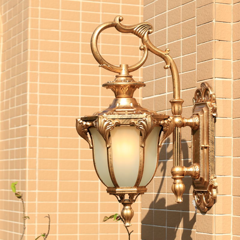 Aluminum Glass Carved Lantern Outdoor Light